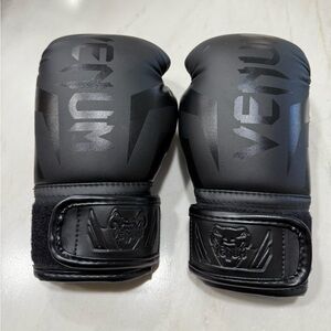 Venum Elite Boxing Gloves Kids Matte Black Medium